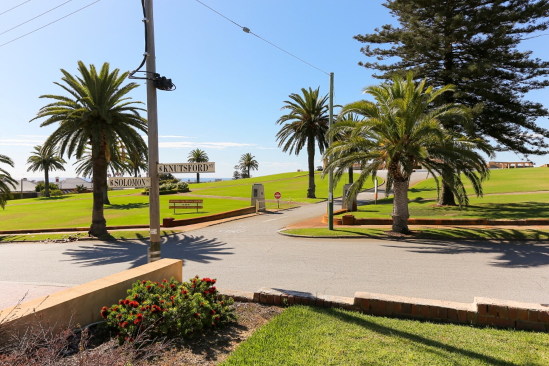 11/15 Knutsford Street, Fremantle Sold by Luxury Real Estate Sales - image 1