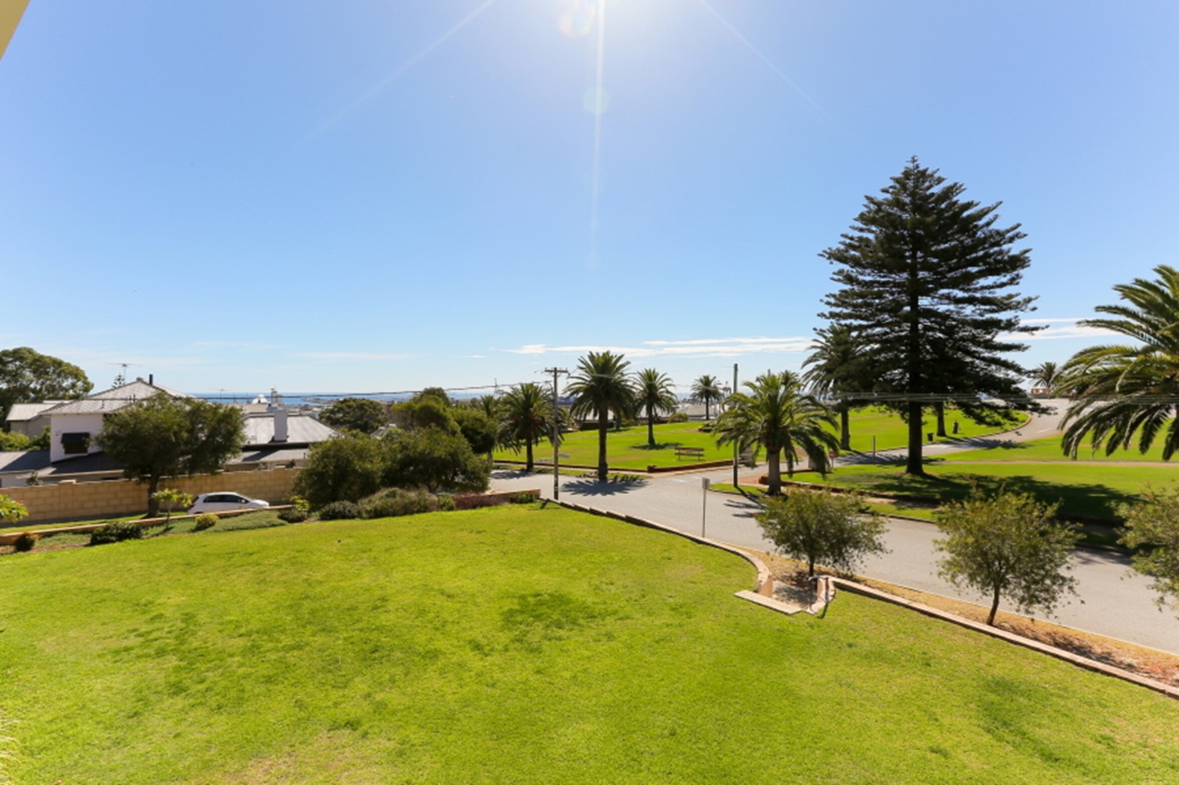 11/15 Knutsford Street, Fremantle Sold by Luxury Real Estate Sales - image 1