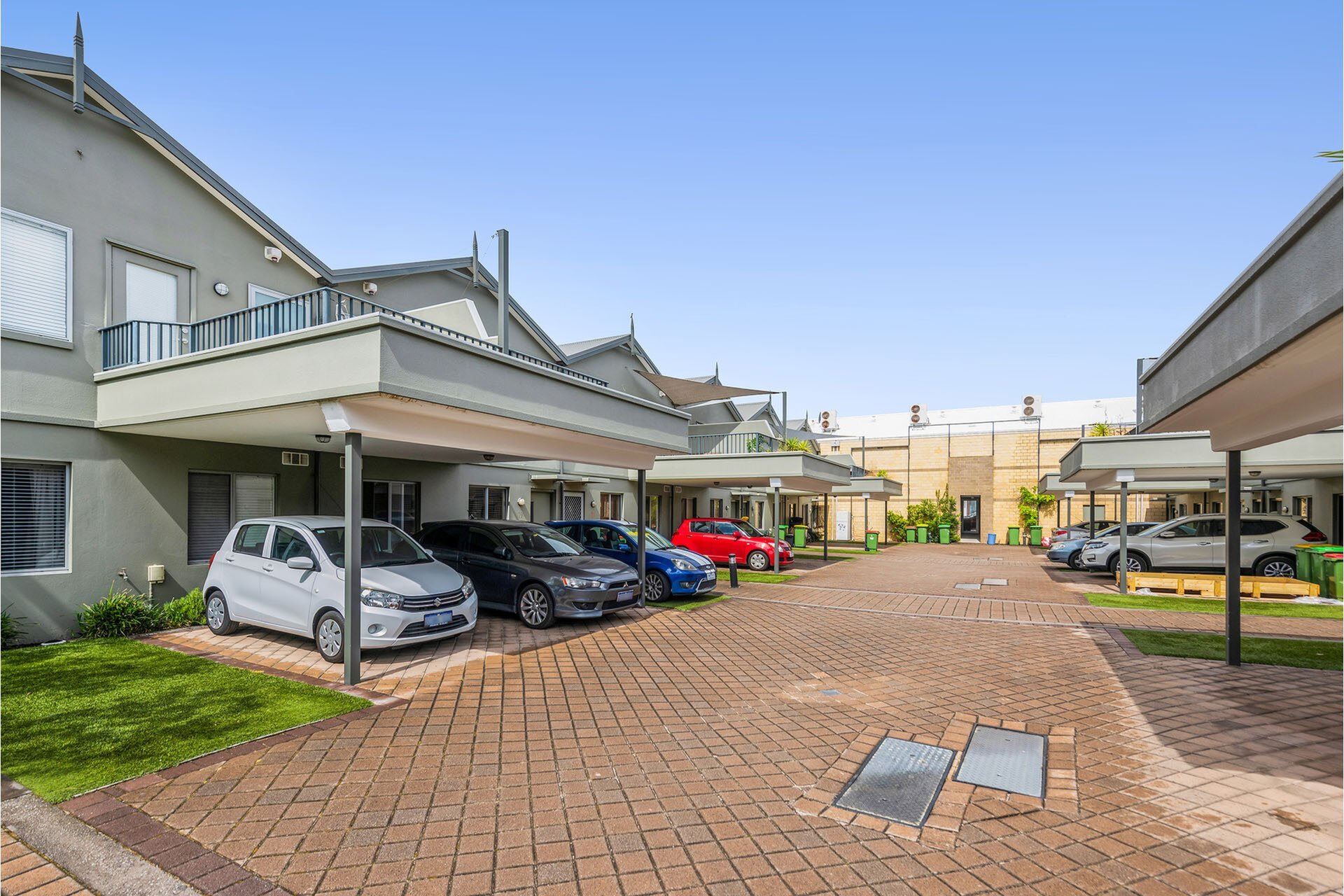 16/39 Simpson Street, Applecross Sold by Luxury Real Estate Sales - image 1