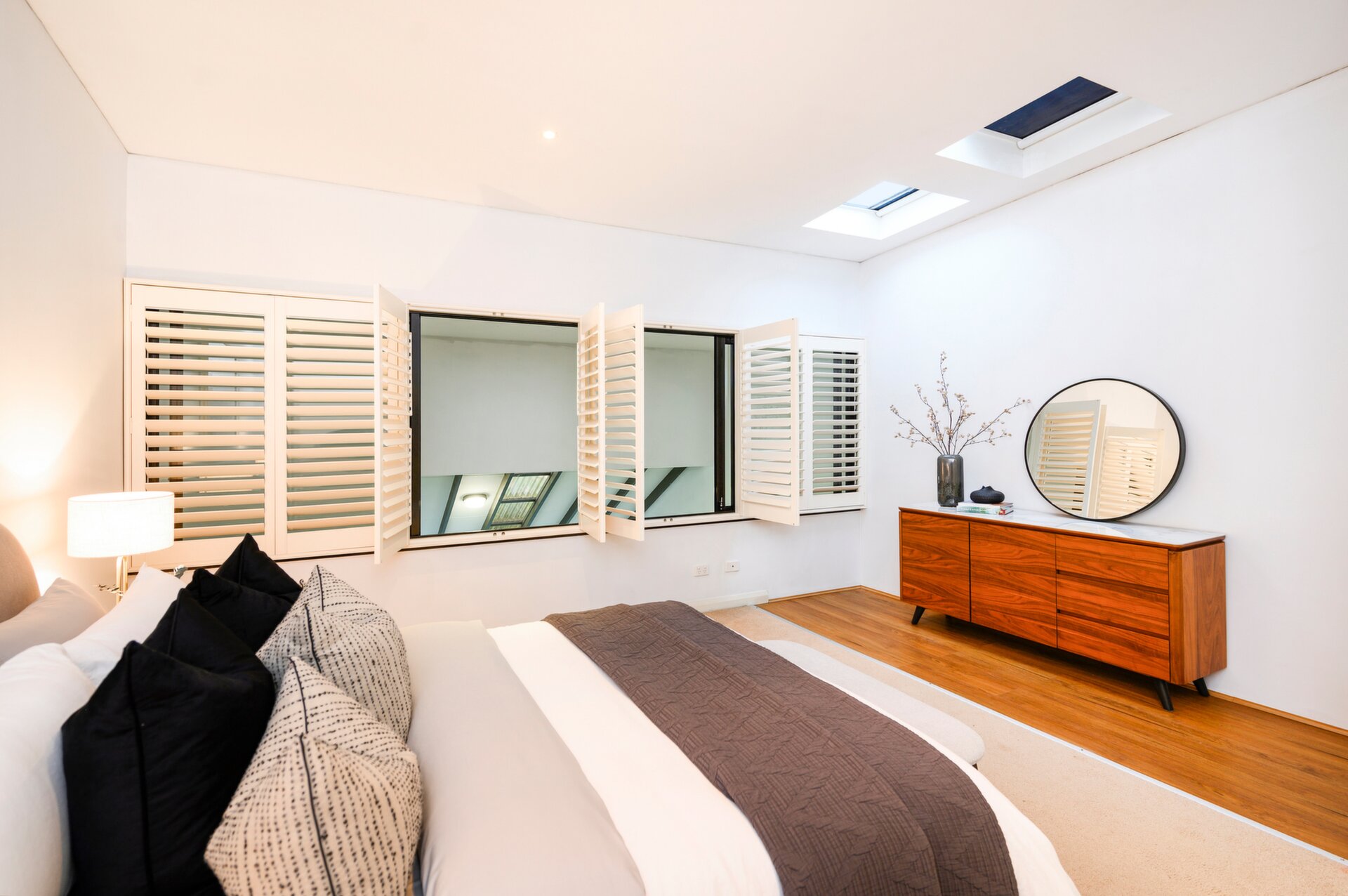 4 Centro Avenue, Subiaco Sold by Luxury Real Estate Sales - image 1