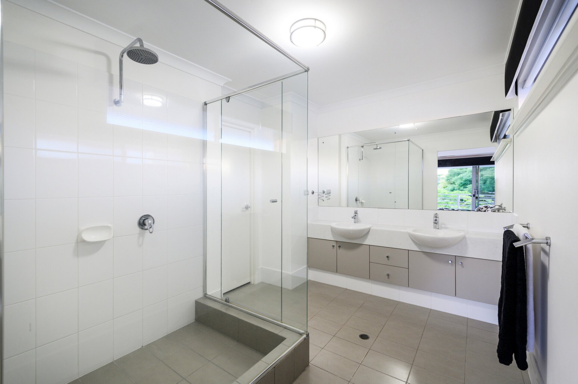 46a Rushton Street, Burswood Sold by Luxury Real Estate Sales - image 1