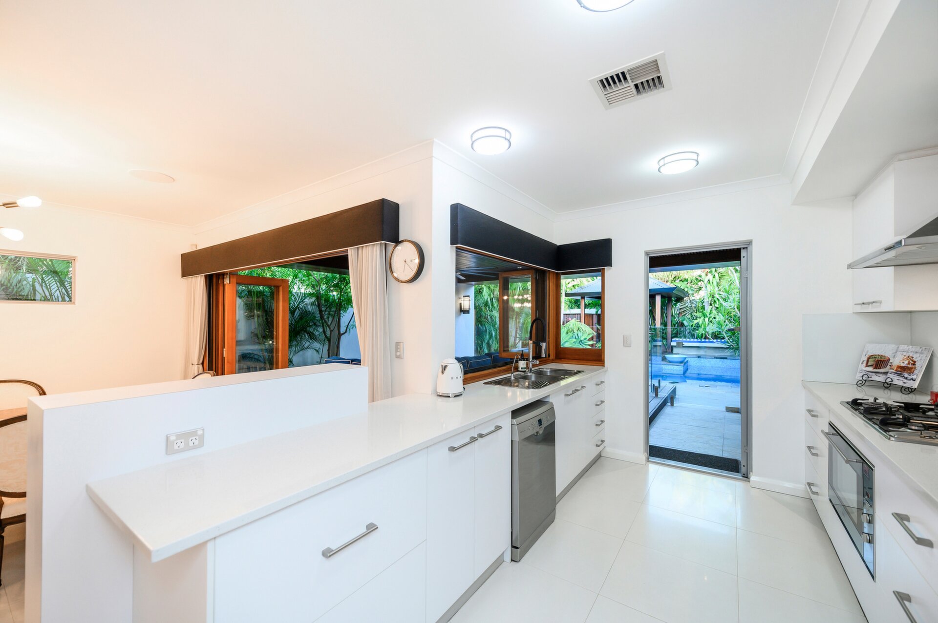 46a Rushton Street, Burswood Sold by Luxury Real Estate Sales - image 1