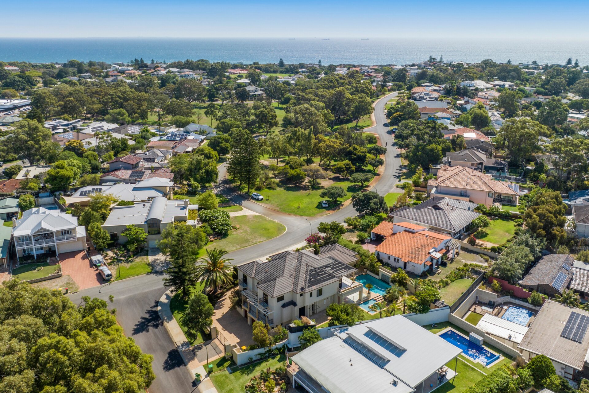 8 Tilton Terrace, City Beach Sold by Luxury Real Estate Sales - image 1