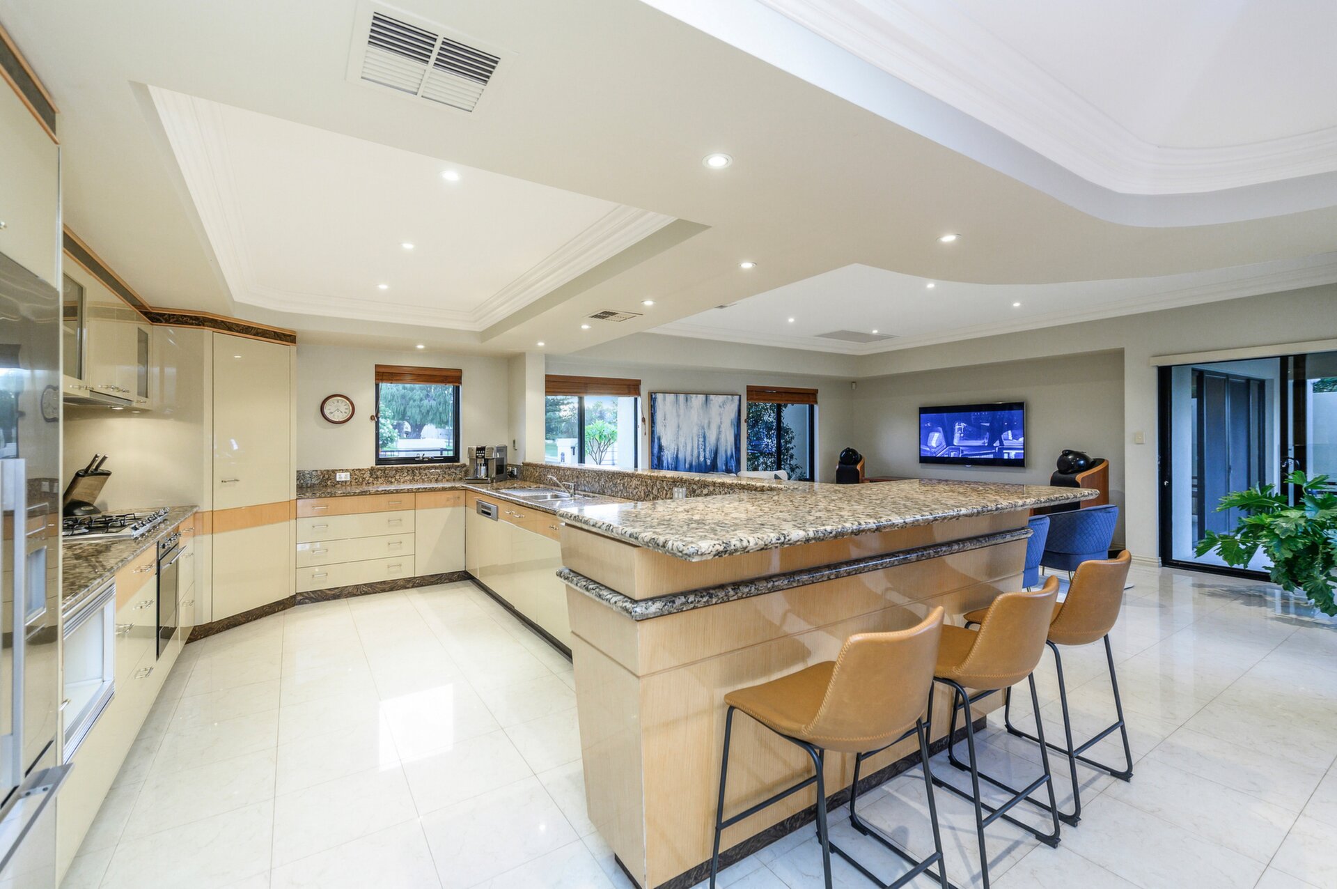 8 Tilton Terrace, City Beach Sold by Luxury Real Estate Sales - image 1