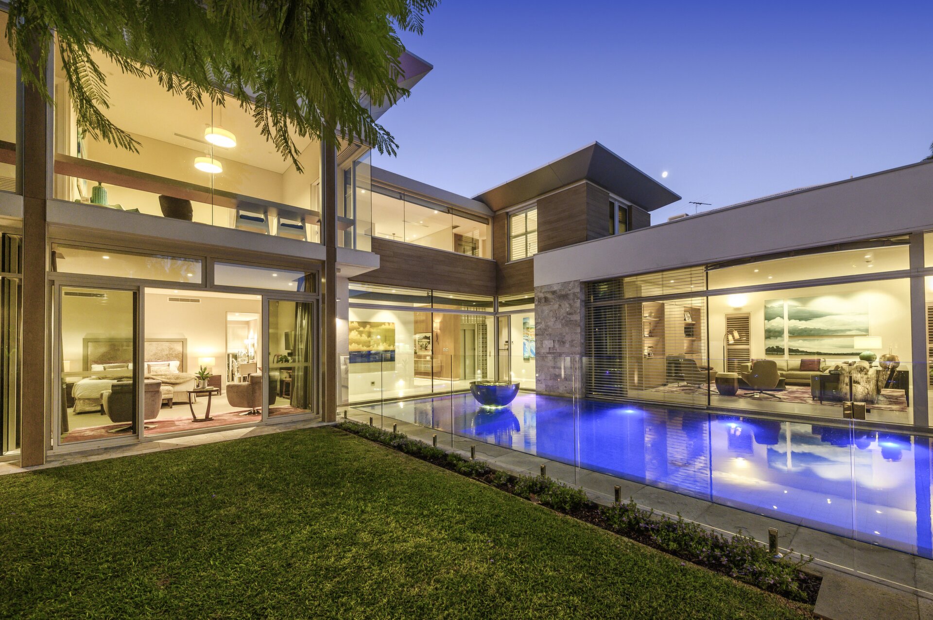 5 Flanagan Road, Applecross Sold by Luxury Real Estate Sales - image 1