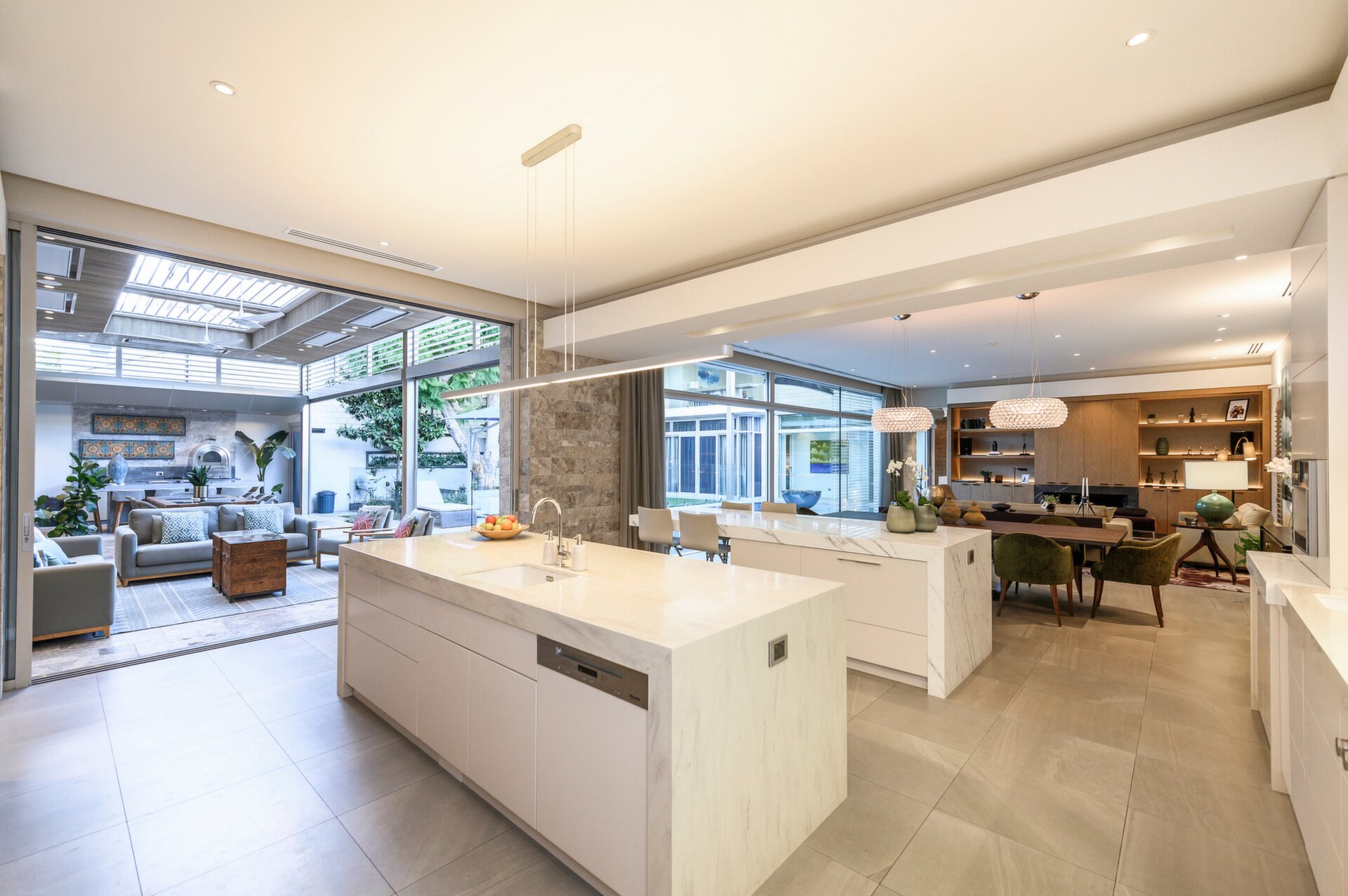 5 Flanagan Road, Applecross Sold by Luxury Real Estate Sales - image 1