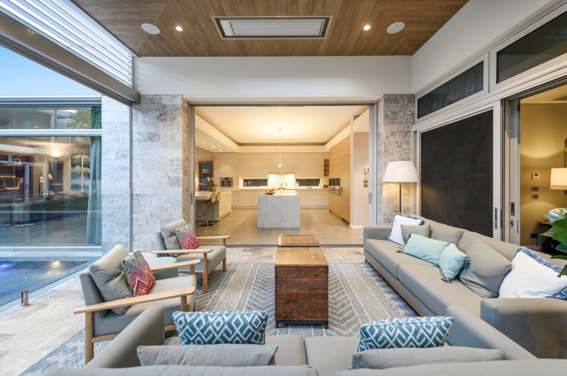 5 Flanagan Road, Applecross Sold by Luxury Real Estate Sales - image 1