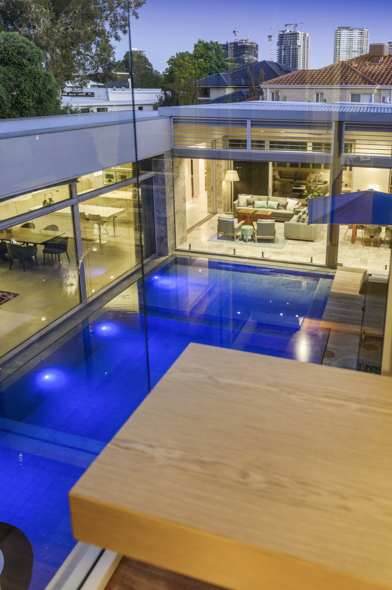 5 Flanagan Road, Applecross Sold by Luxury Real Estate Sales - image 1