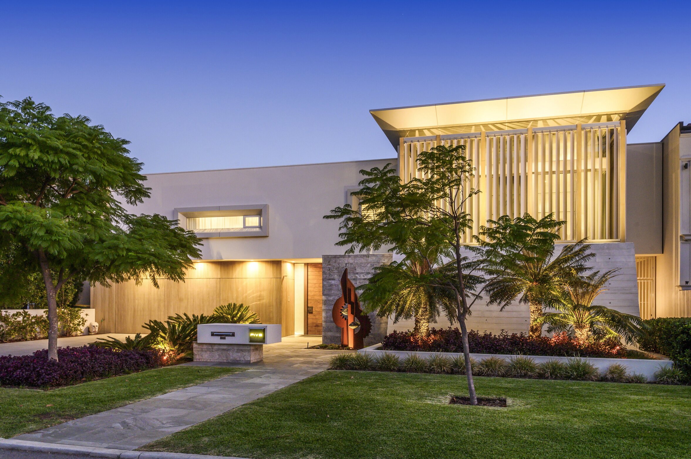 5 Flanagan Road, Applecross Sold by Luxury Real Estate Sales - image 1