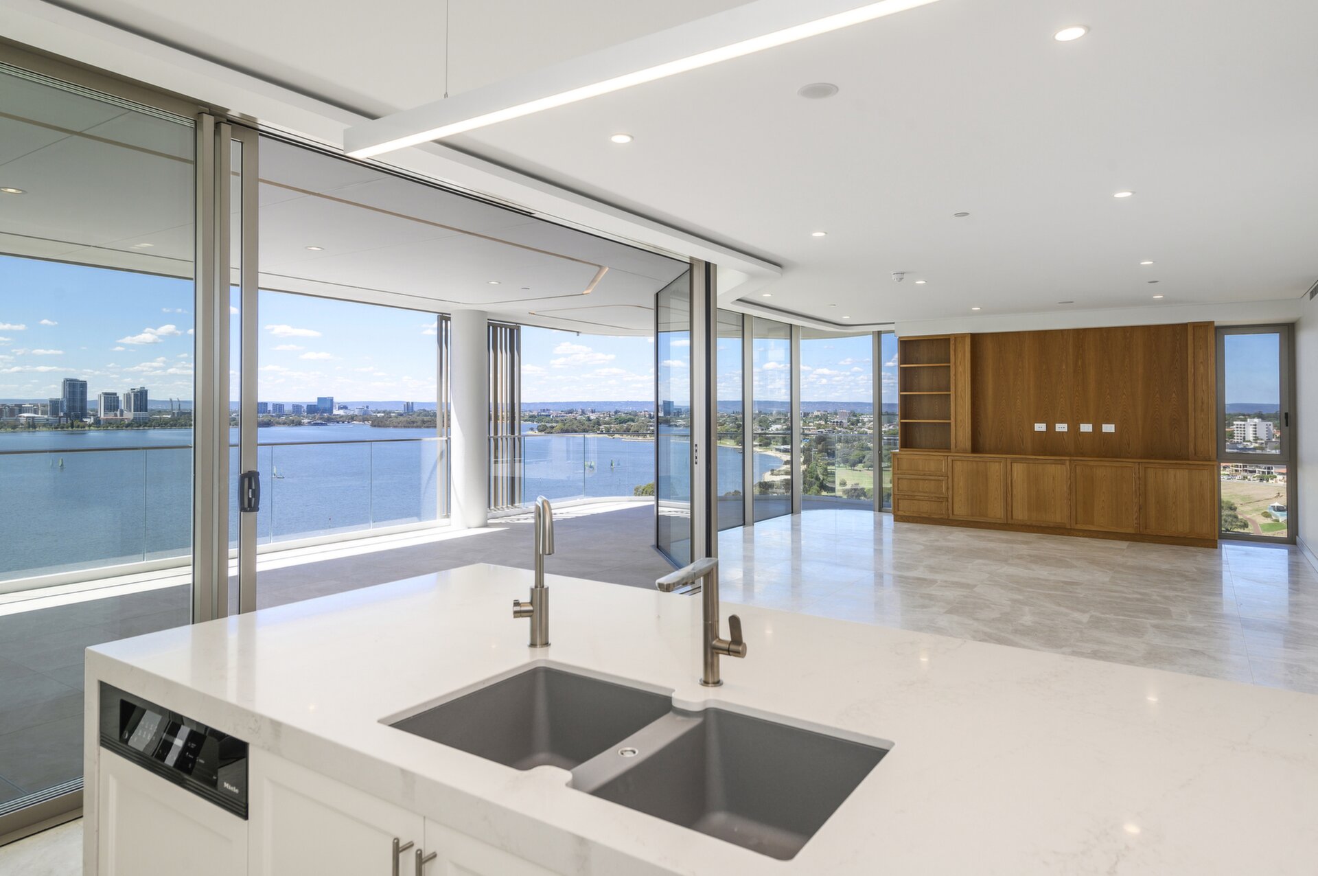 10B/8 Parker Street, South Perth Sold by Luxury Real Estate Sales - image 1