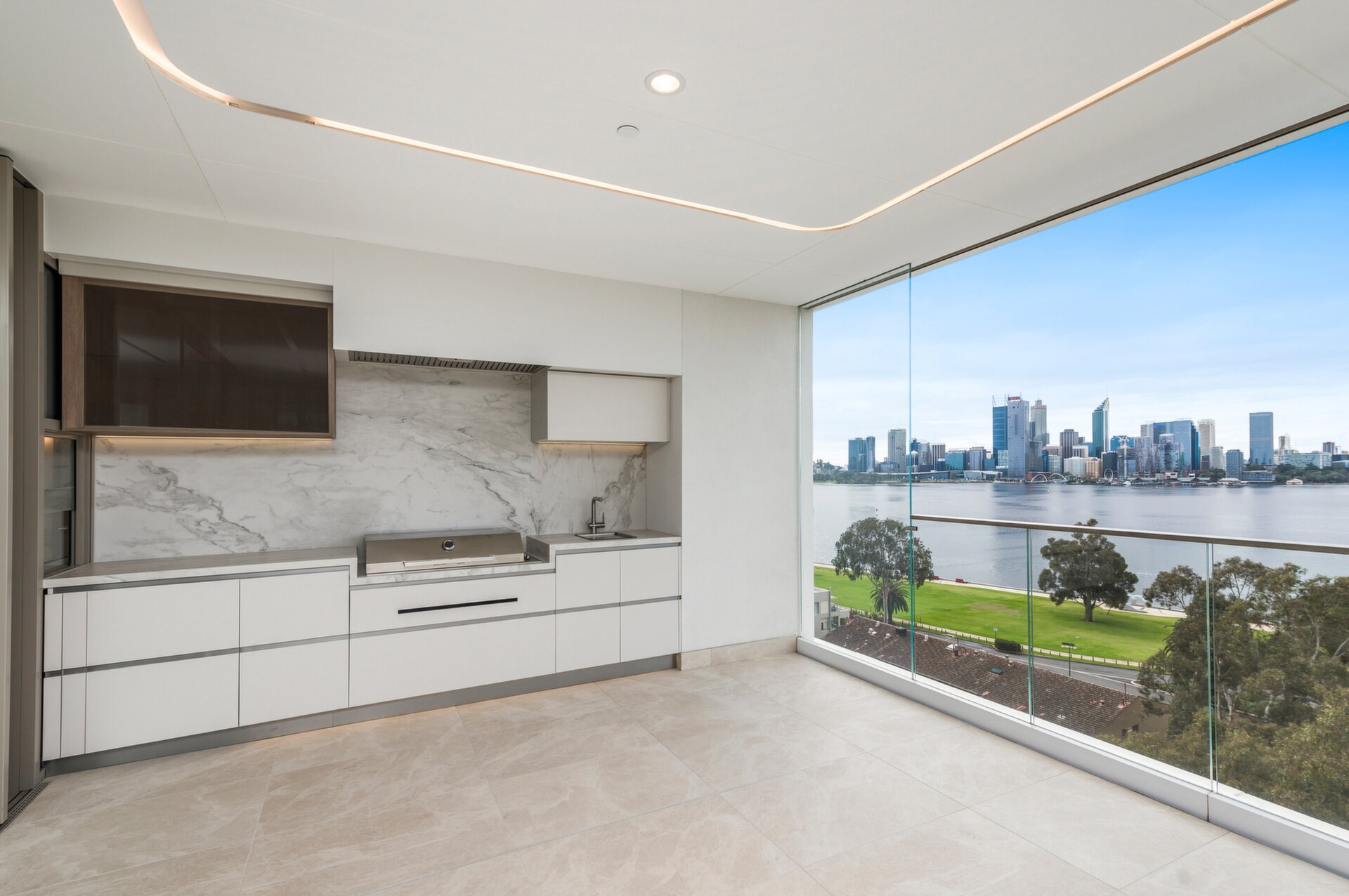 6B/8 Parker Street, South Perth Sold by Luxury Real Estate Sales - image 1