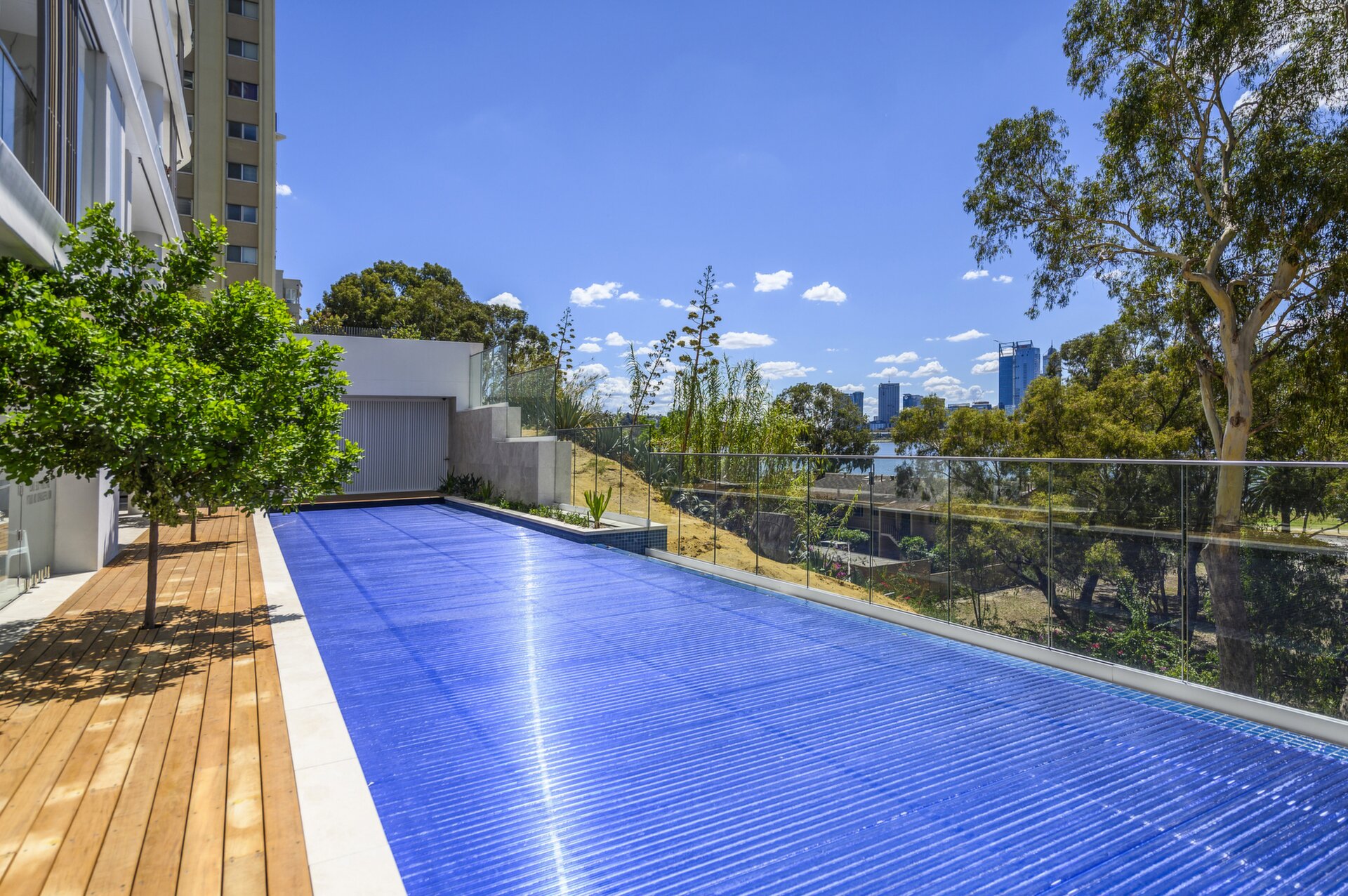 6B/8 Parker Street, South Perth Sold by Luxury Real Estate Sales - image 1