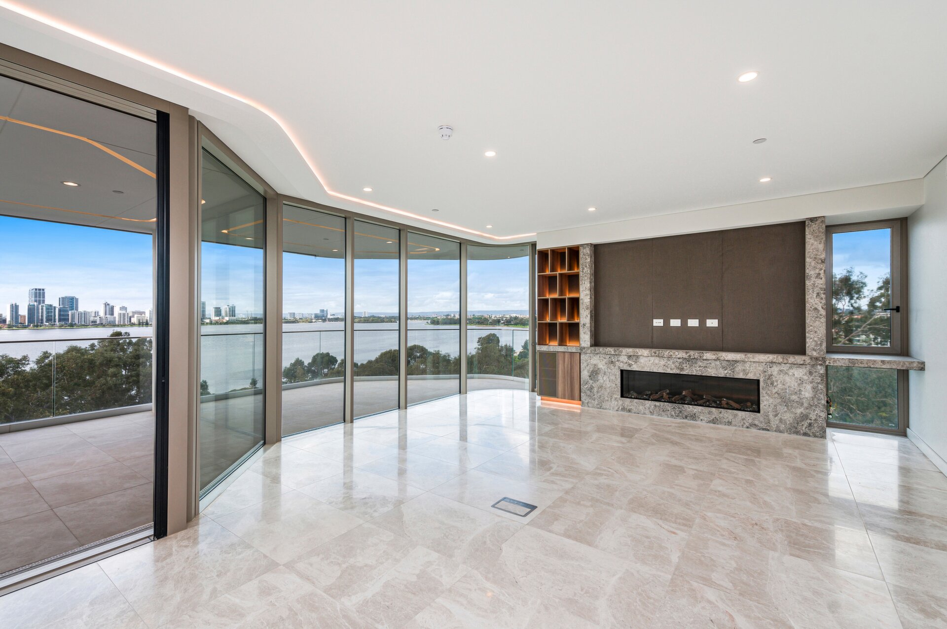 6B/8 Parker Street, South Perth Sold by Luxury Real Estate Sales - image 1