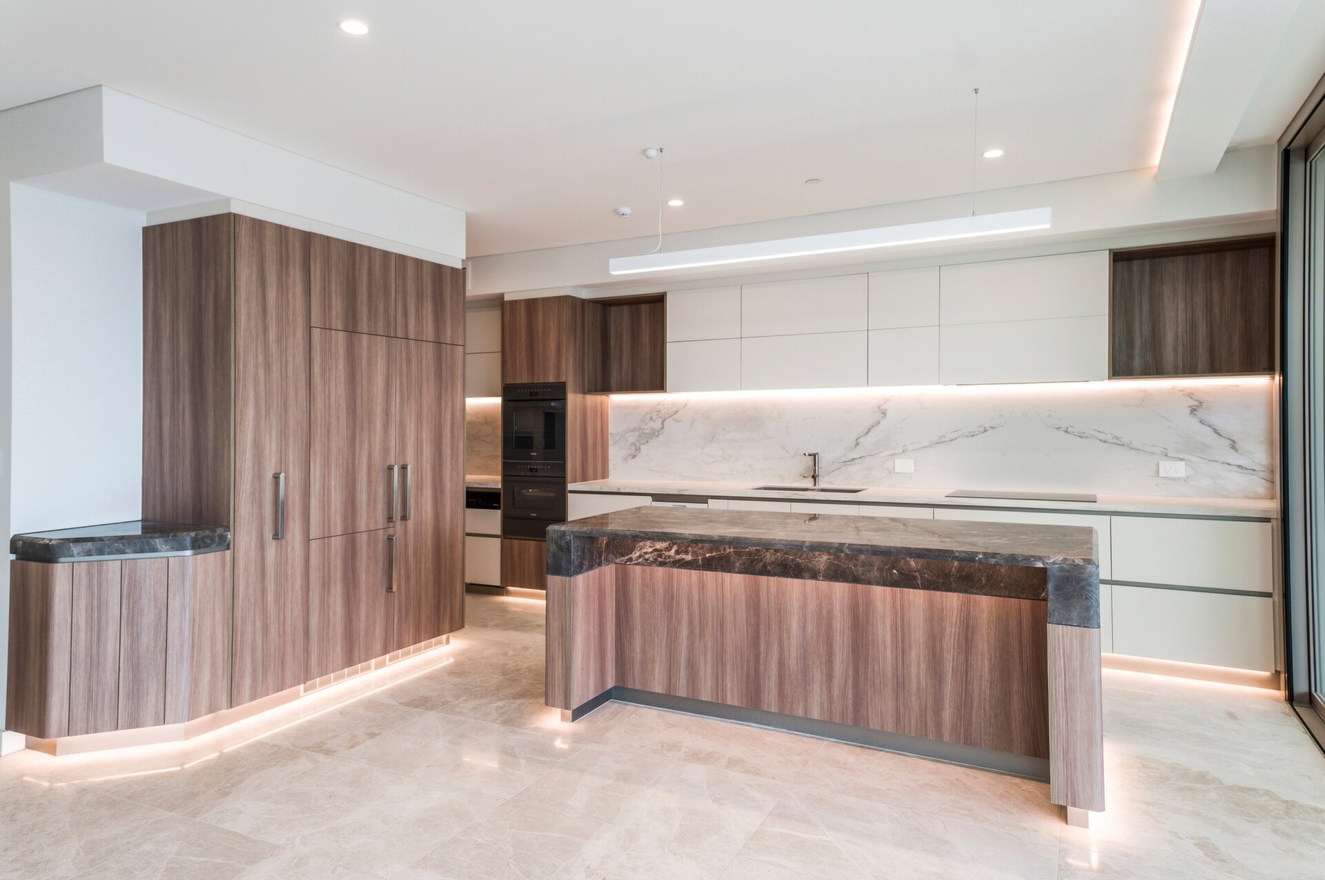 6B/8 Parker Street, South Perth Sold by Luxury Real Estate Sales - image 1