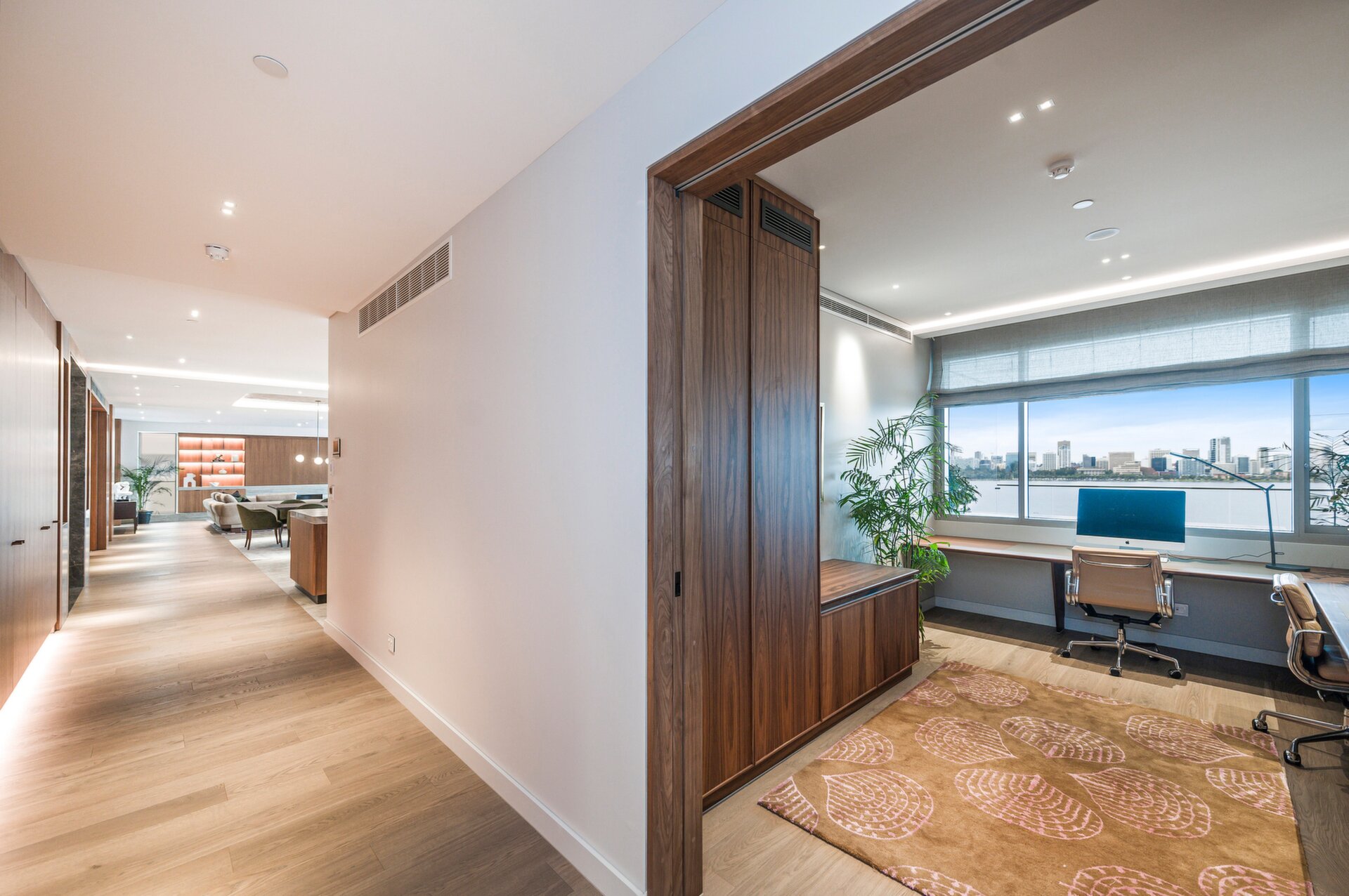 8/8 Parker Street, South Perth Sold by Luxury Real Estate Sales - image 1