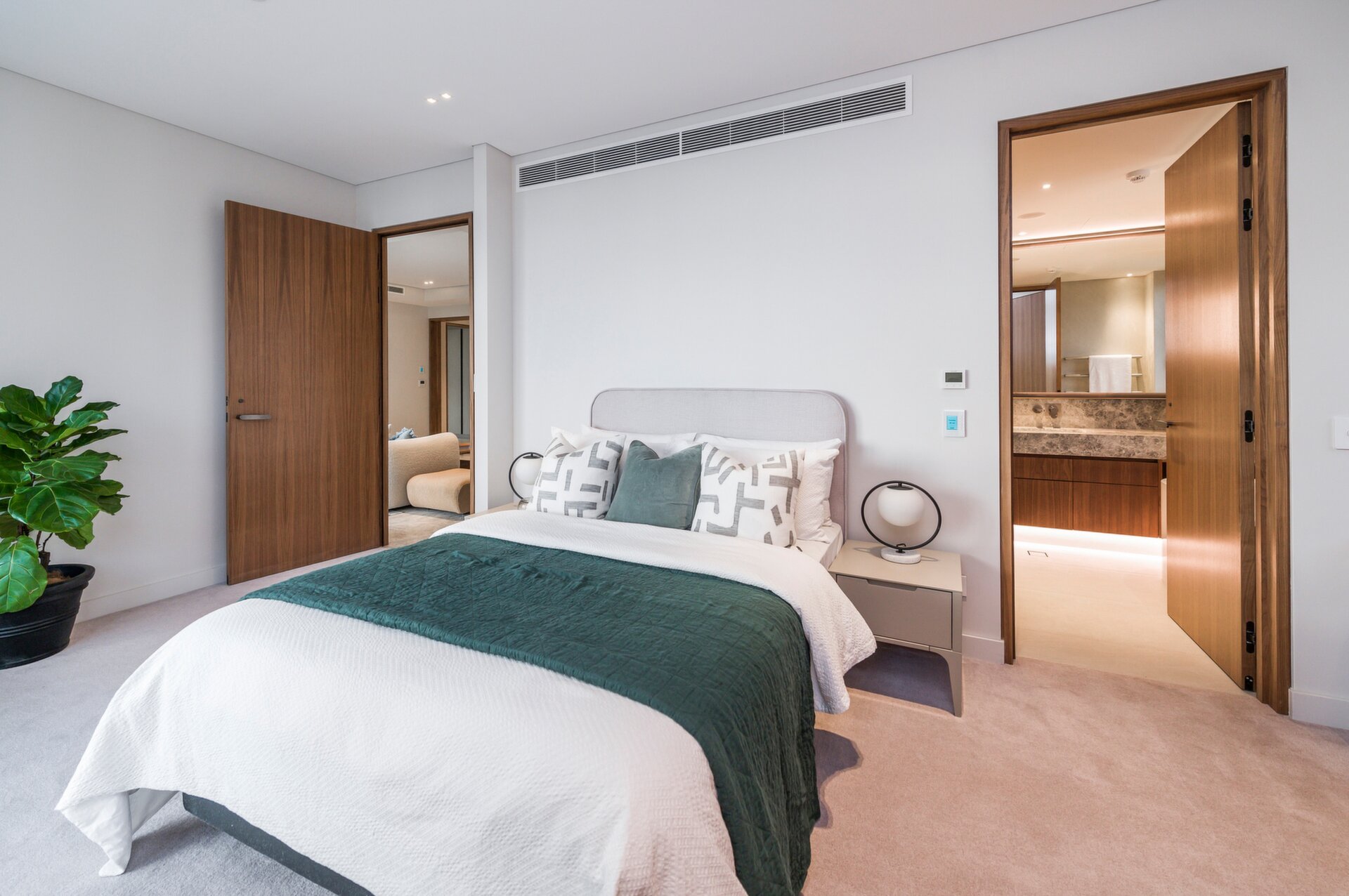 8/8 Parker Street, South Perth Sold by Luxury Real Estate Sales - image 1