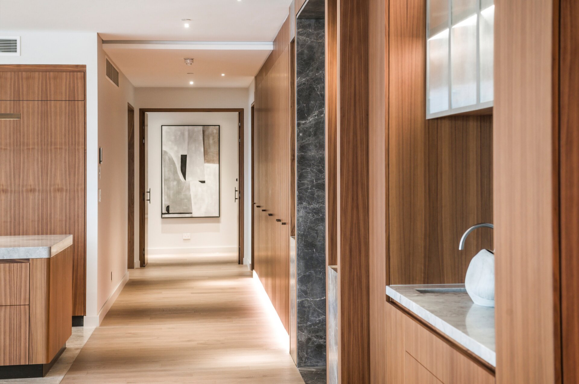 8/8 Parker Street, South Perth Sold by Luxury Real Estate Sales - image 1