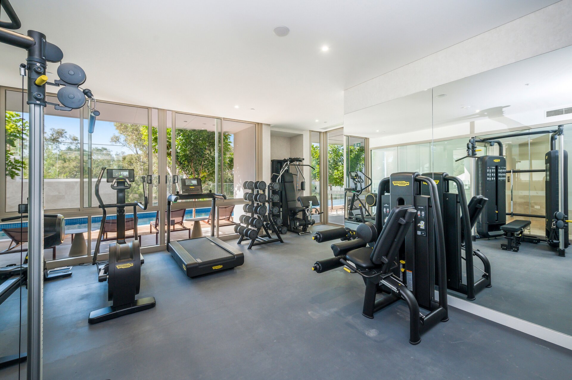 8/8 Parker Street, South Perth Sold by Luxury Real Estate Sales - image 1