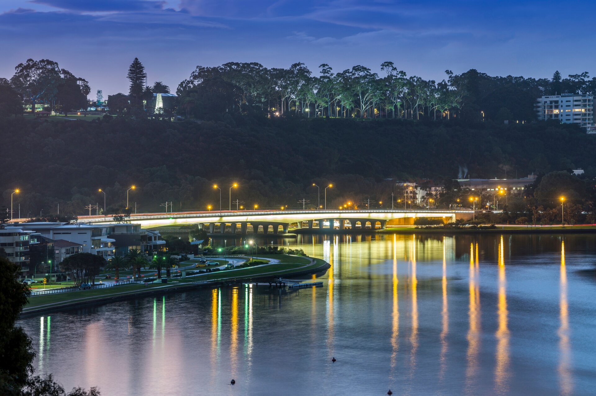 8/8 Parker Street, South Perth Sold by Luxury Real Estate Sales - image 1