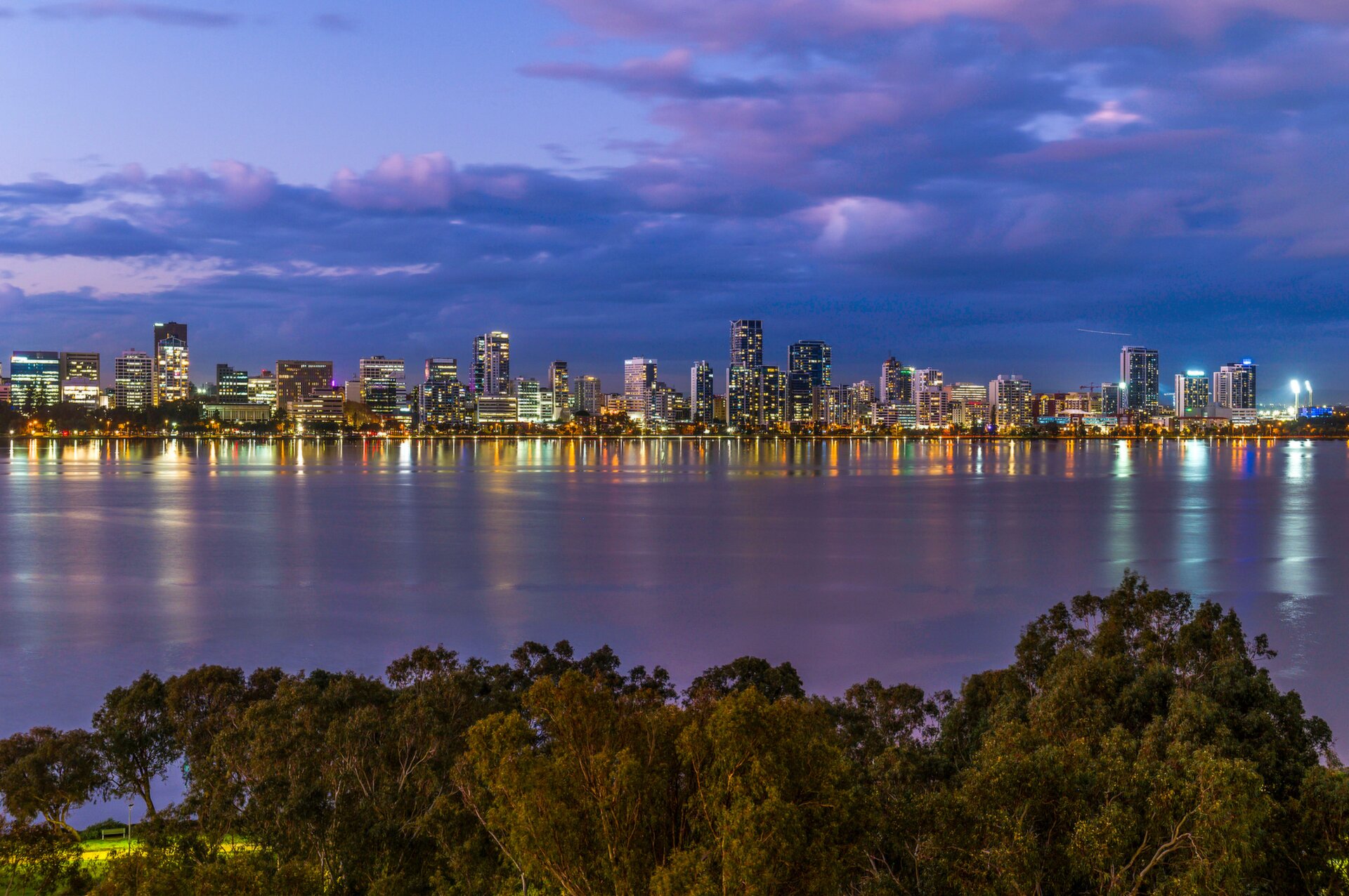 8/8 Parker Street, South Perth Sold by Luxury Real Estate Sales - image 1