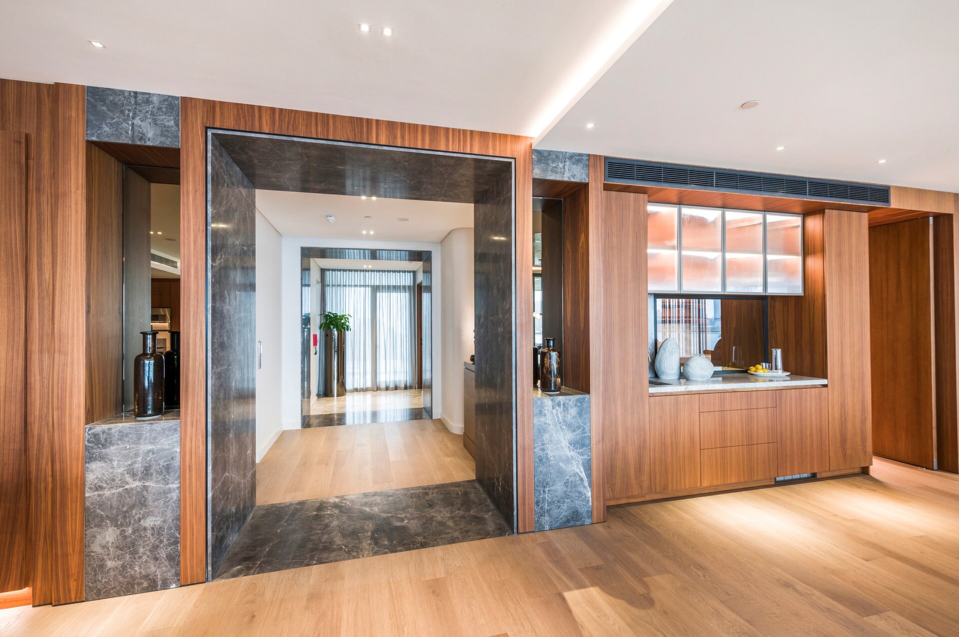 8/8 Parker Street, South Perth Sold by Luxury Real Estate Sales - image 1