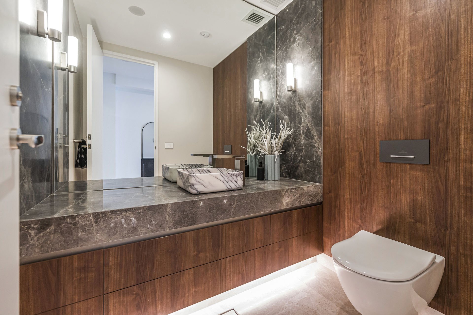 5a/8 Parker Street, South Perth Sold by Luxury Real Estate Sales - image 1