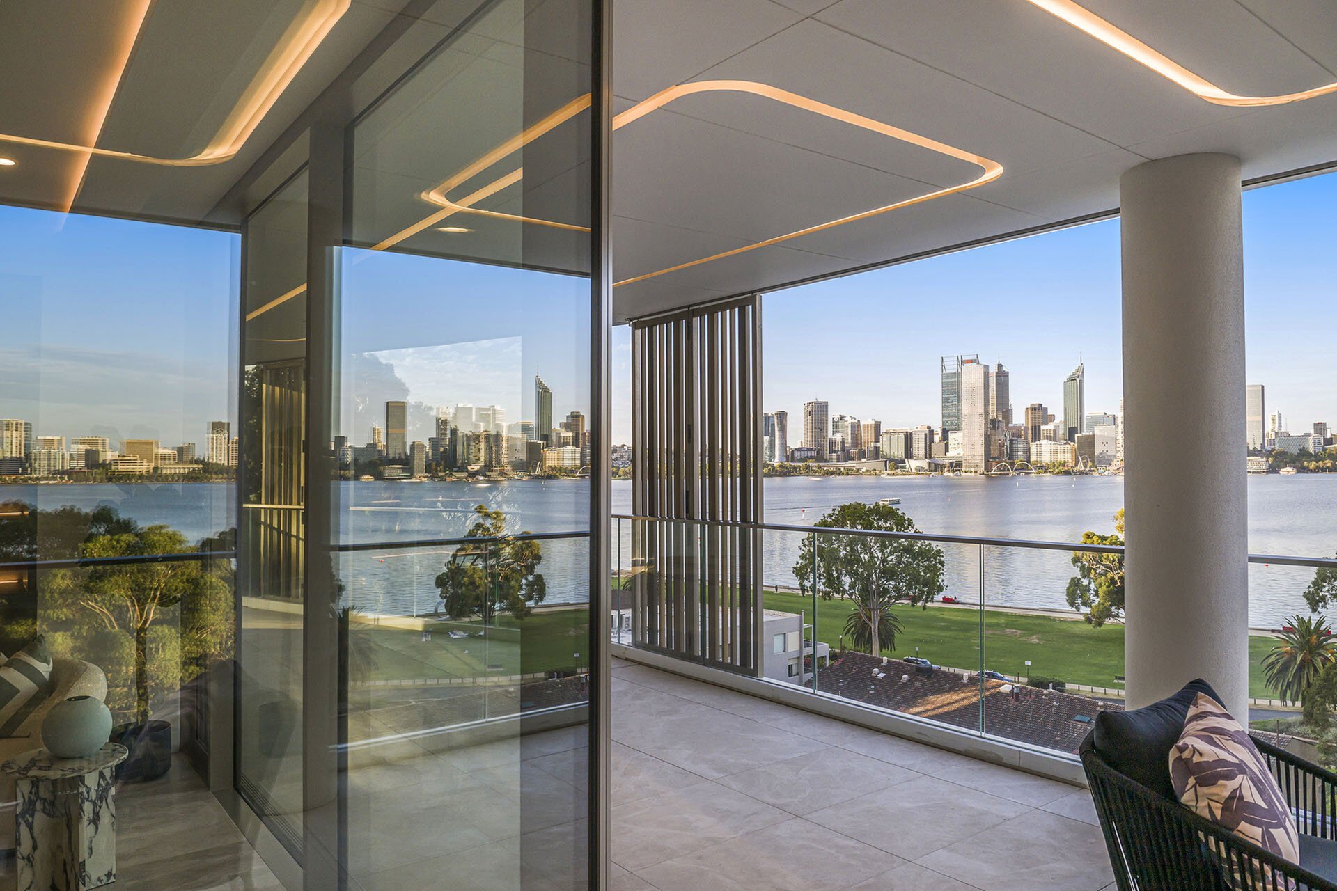 5a/8 Parker Street, South Perth Sold by Luxury Real Estate Sales - image 1