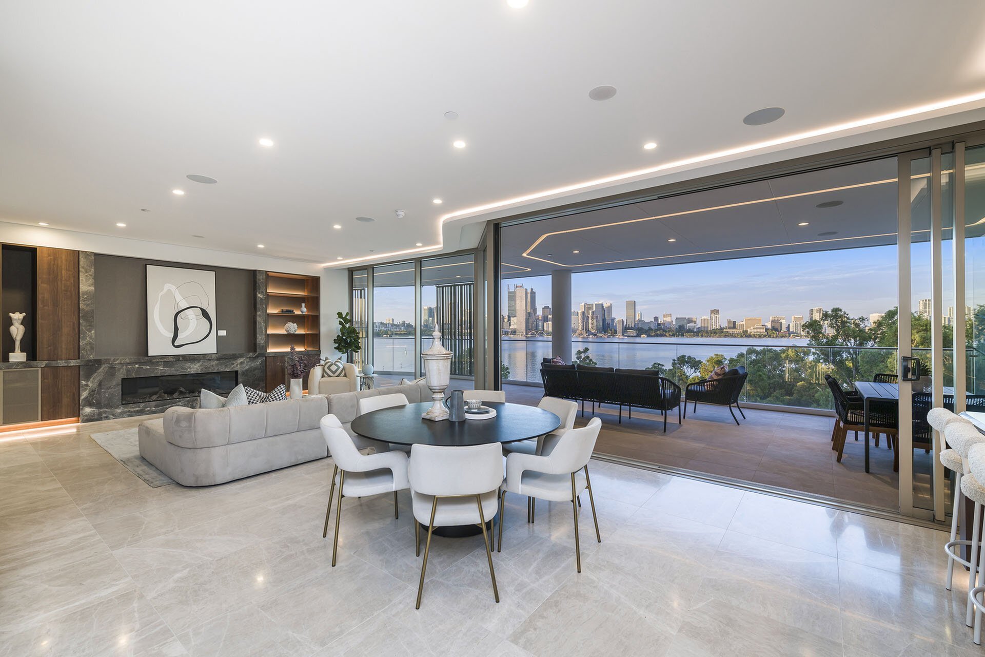 5a/8 Parker Street, South Perth Sold by Luxury Real Estate Sales - image 1