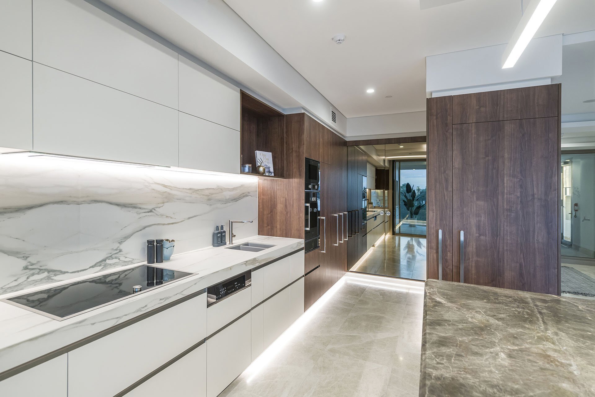 5a/8 Parker Street, South Perth Sold by Luxury Real Estate Sales - image 1