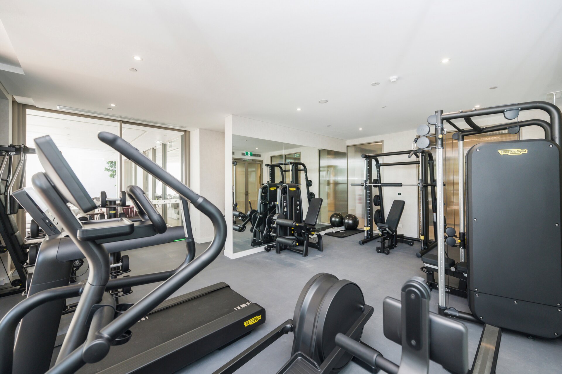 5a/8 Parker Street, South Perth Sold by Luxury Real Estate Sales - image 1